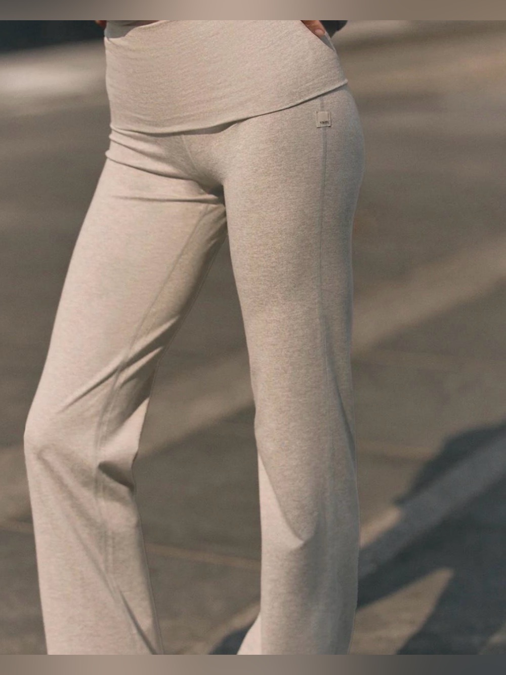 Vuori set - top + pants - light tan - women’s XS - Picture 2 of 4